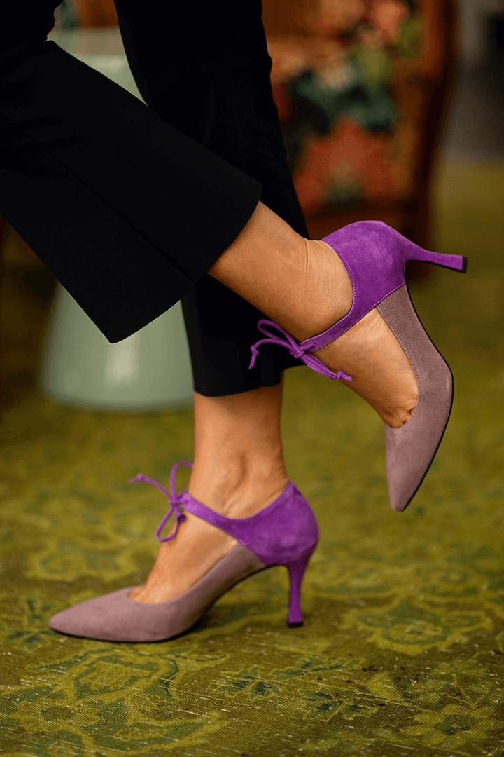 LUCREZIA | ANKLE TIE COURT SHOE