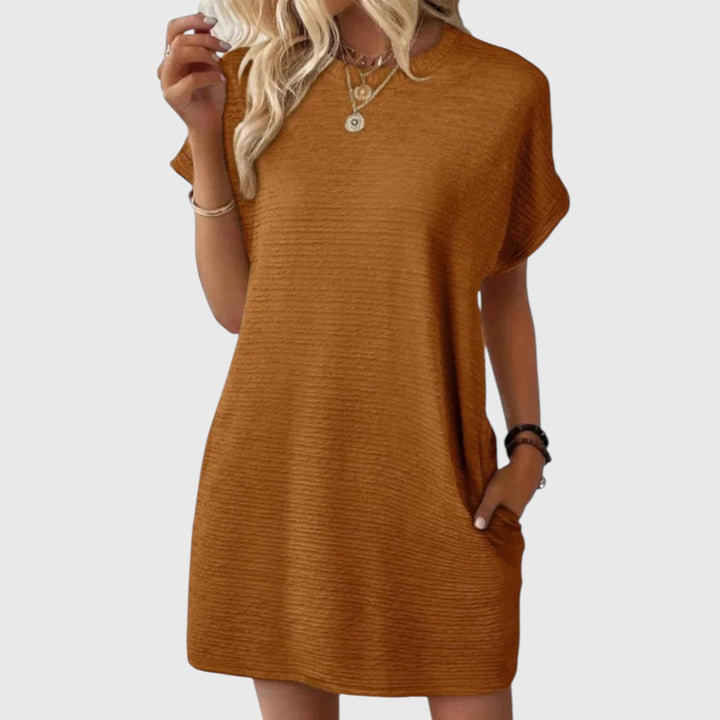 Pauline – Casual Minimalist Round Neck Summer Dress