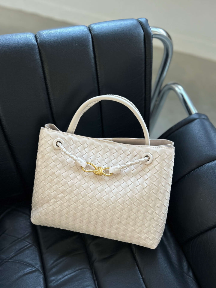 Vivienne | Classic Oversized Woven Bag