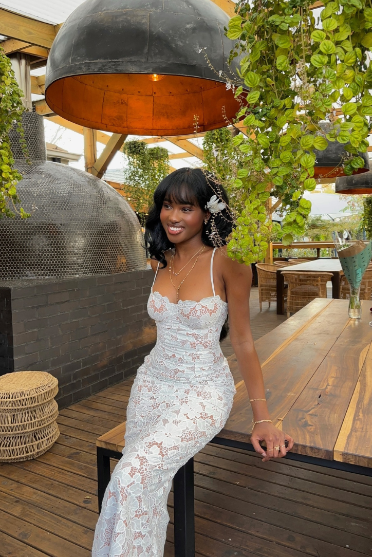 Aderyn | Lace Silhouette Dress