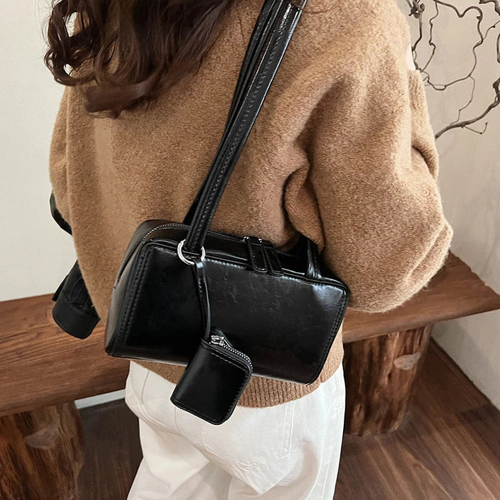 mari™ Shoulder Bag with Wallet – the Perfect Combination of Style and Functionality