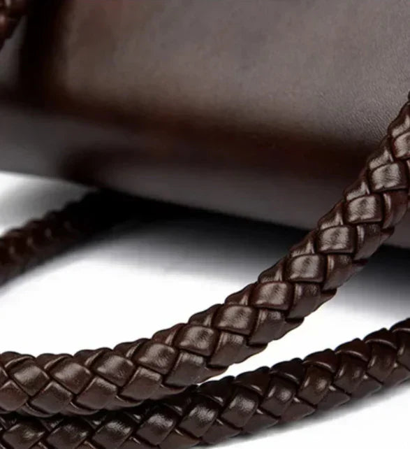 ronja™ – Classic Bag with Woven Handle and Gold Accents