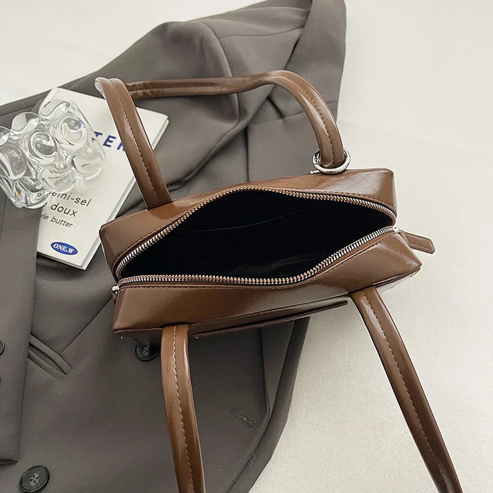 mari™ Shoulder Bag with Wallet – the Perfect Combination of Style and Functionality