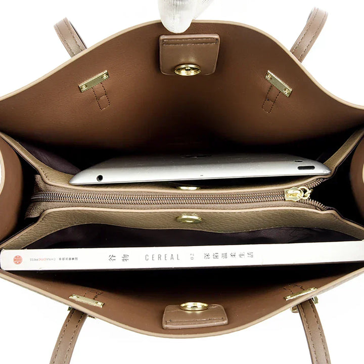 Elegant everyday bag with a leather look