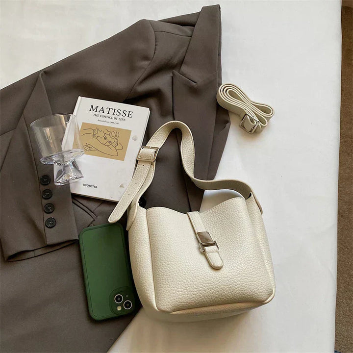 Iris™ – Modern bucket bag with a leather look