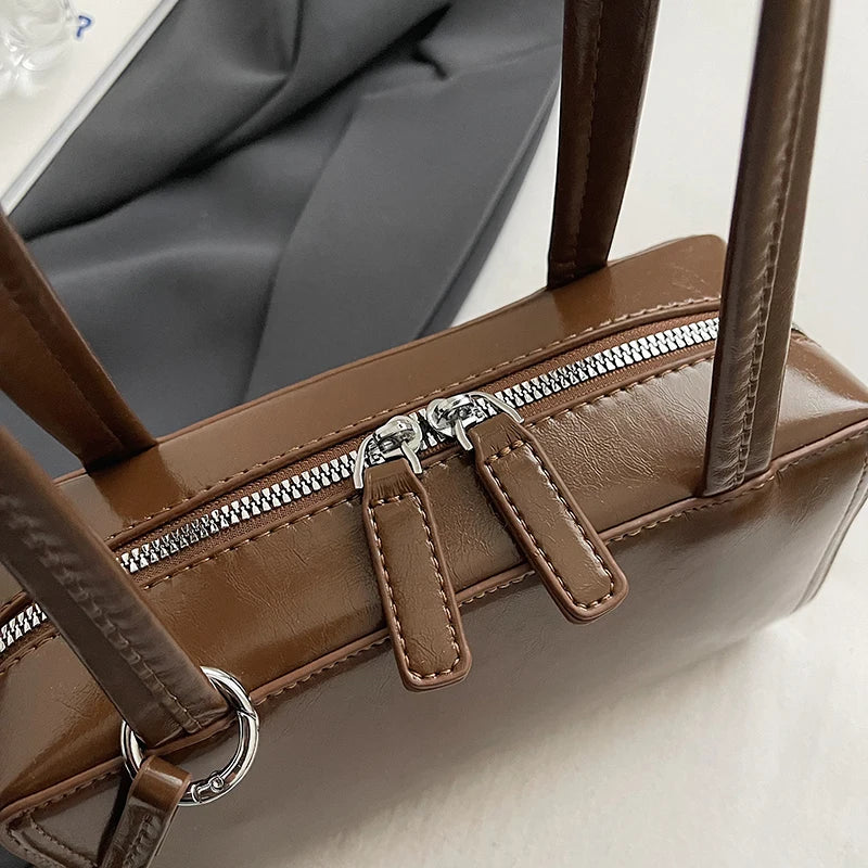 mari™ Shoulder Bag with Wallet – the Perfect Combination of Style and Functionality