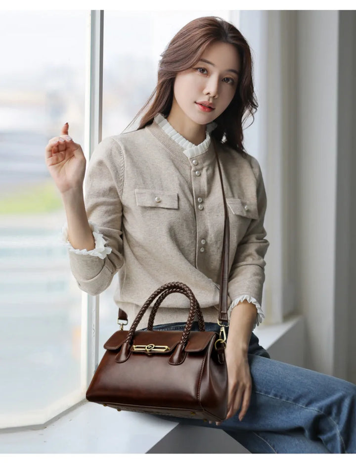 ronja™ – Classic Bag with Woven Handle and Gold Accents