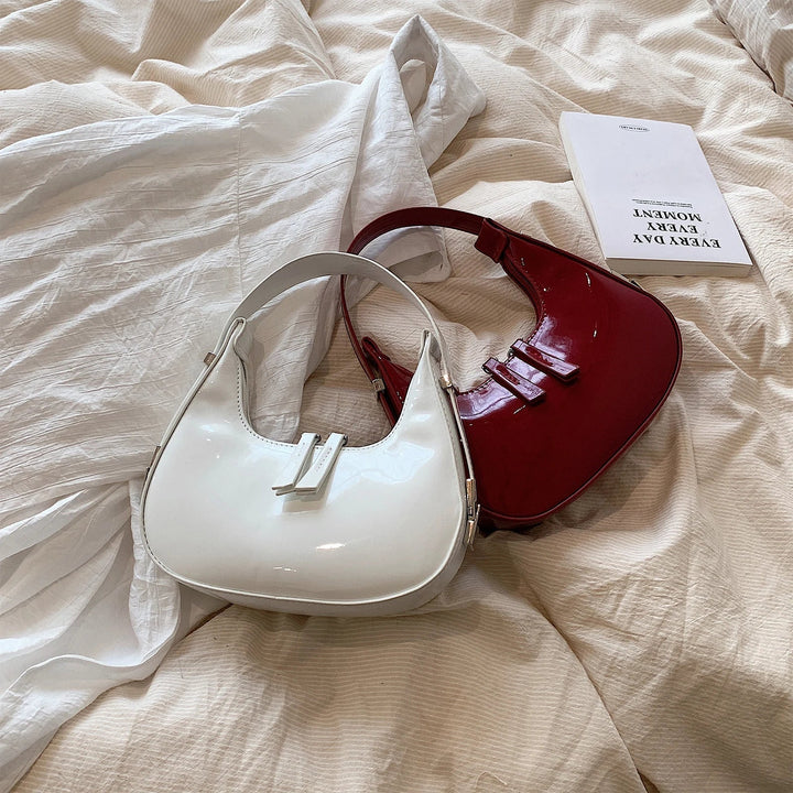 Vintage crescent-shaped bag Bella™