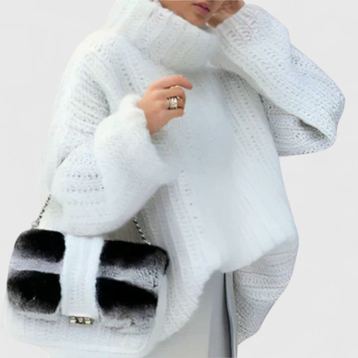 Paulina - Soft Long-Sleeve Women's Hoodie