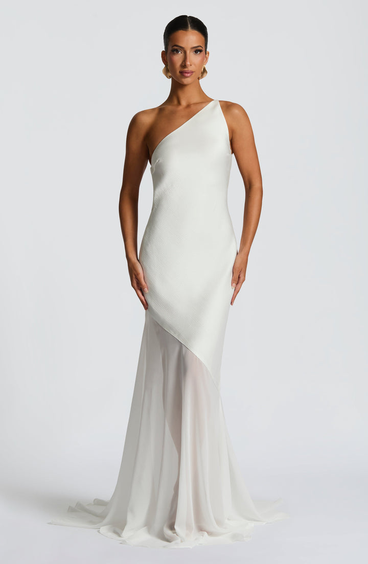 Carmen -  One-Shoulder Mesh Gown